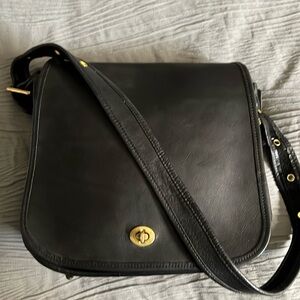 VINTAGE Pristine NYC Coach Stewardess Bag